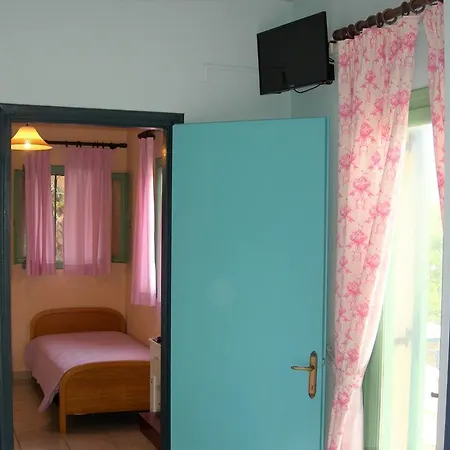 Karmar Hotel apartamentowy Dassia (Corfu)